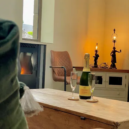 La Chapelle Dans Le Bois Semesterbostad *